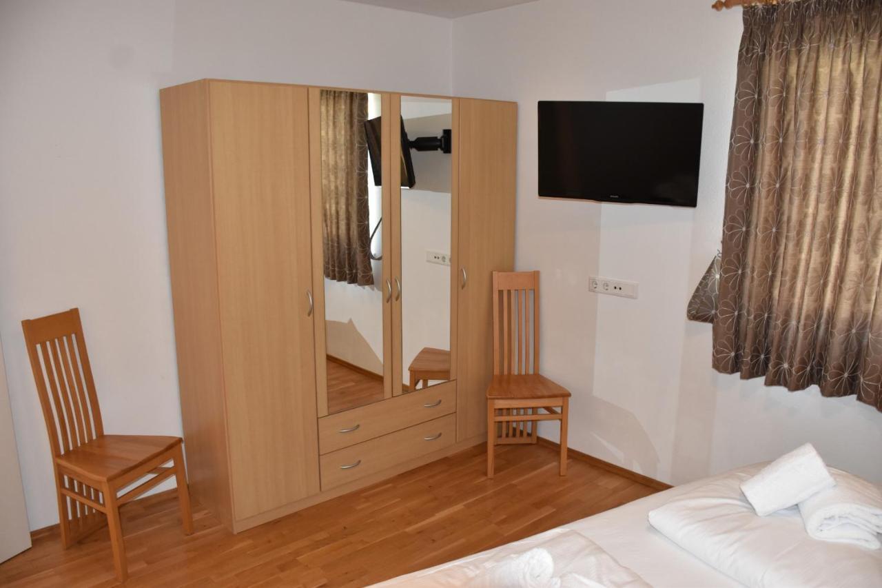 Apartment Nicola - By Four Seasons Apartments カプルーン エクステリア 写真